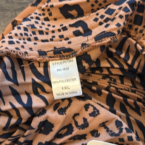 GiGiO 1XL Abstract Animal Print Pull On Pleated Midi Skirt - Picture 7 of 9